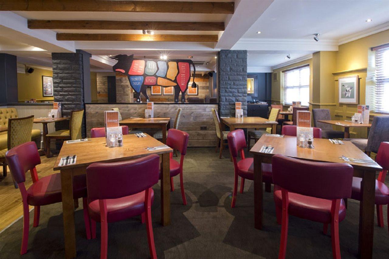 Premier Inn London Ромфорд Экстерьер фото