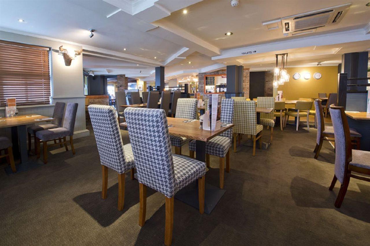 Premier Inn London Ромфорд Экстерьер фото