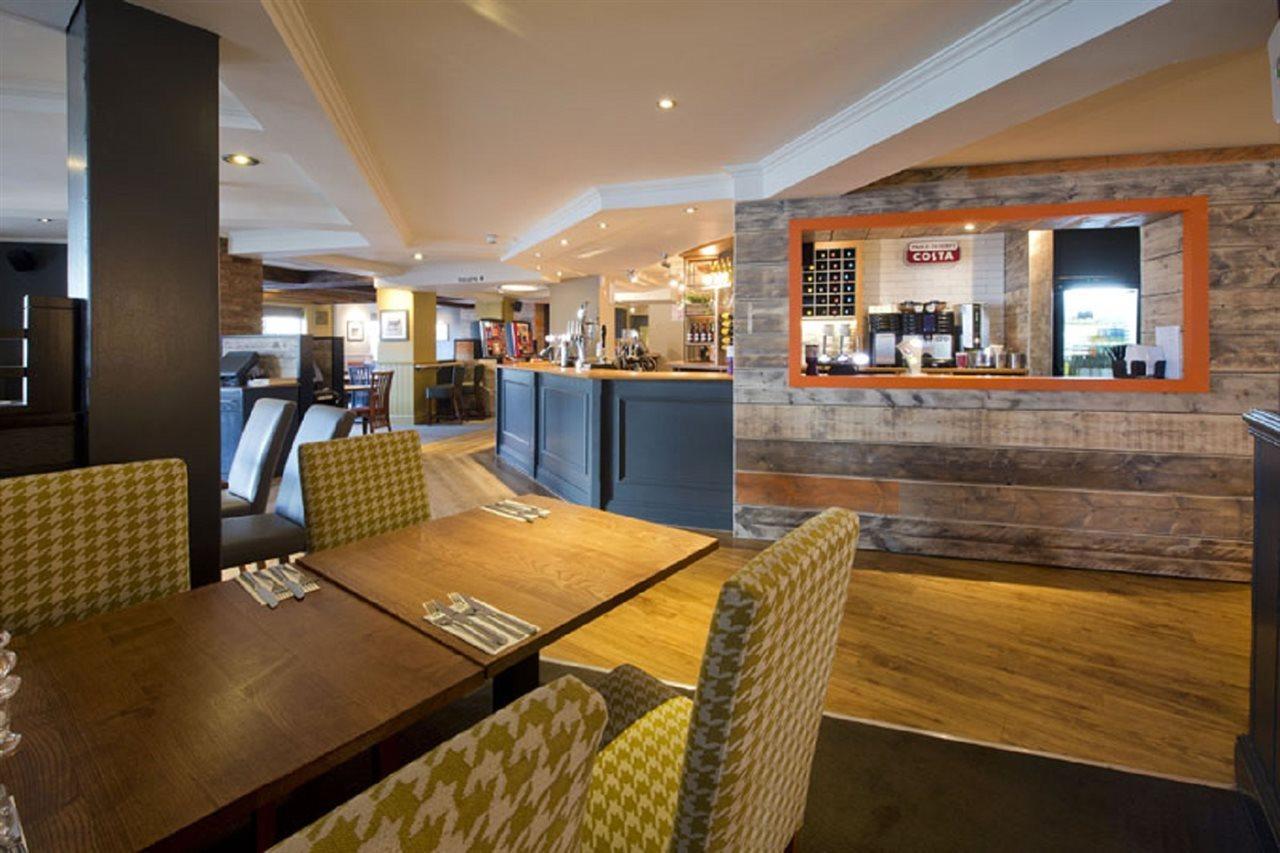 Premier Inn London Ромфорд Экстерьер фото
