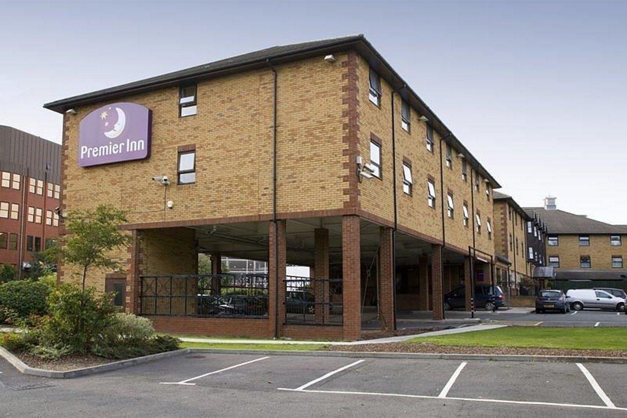 Premier Inn London Ромфорд Экстерьер фото