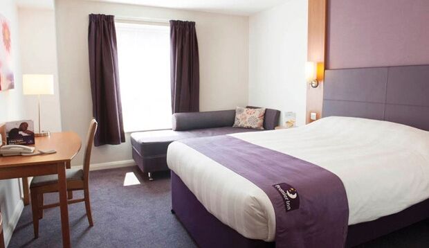 Premier Inn London Ромфорд Экстерьер фото